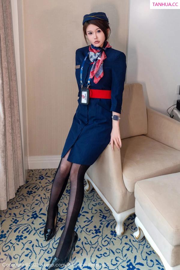 甜妮  [XiuRen]高清写真图 2023.12.28 No.7879 甜妮 黑丝美腿第11张图片
